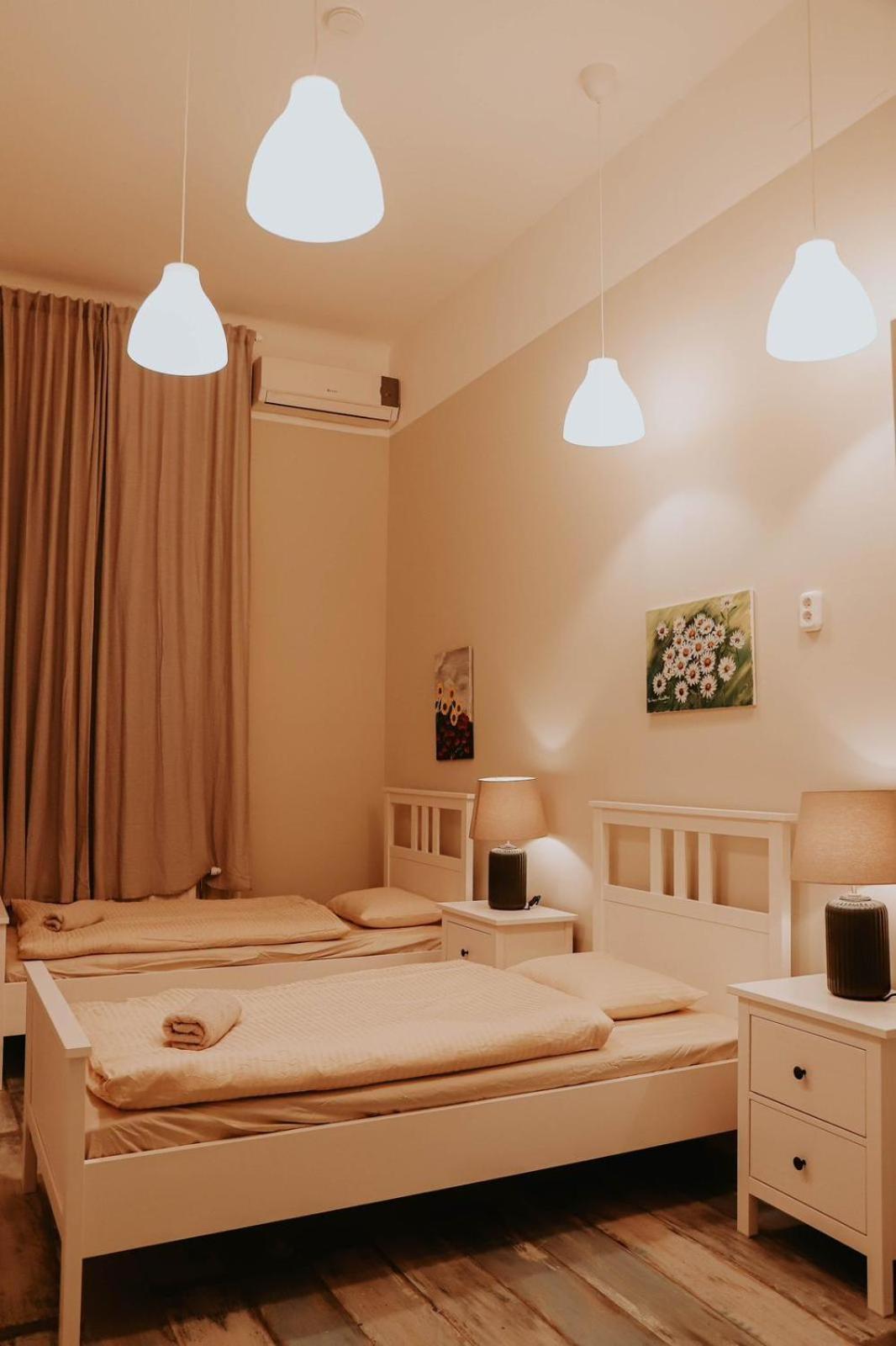 Rooms For Rent In Centre Budapest Exterior photo